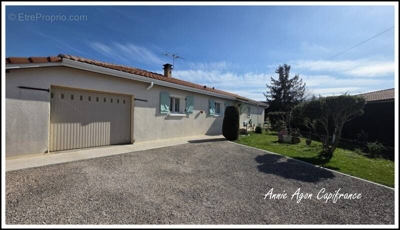 Maison à VILLECOMTAL-SUR-ARROS