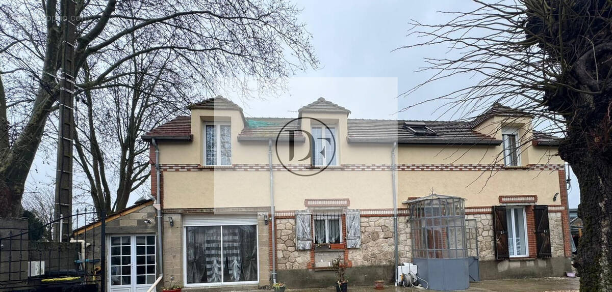 Maison à AUXY