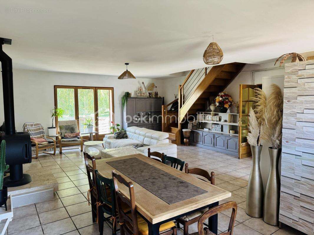 Maison à DARVOY