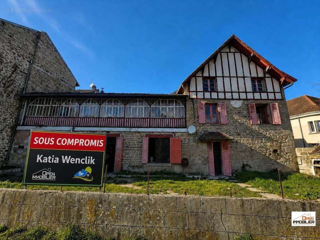 Maison à EYMOUTIERS