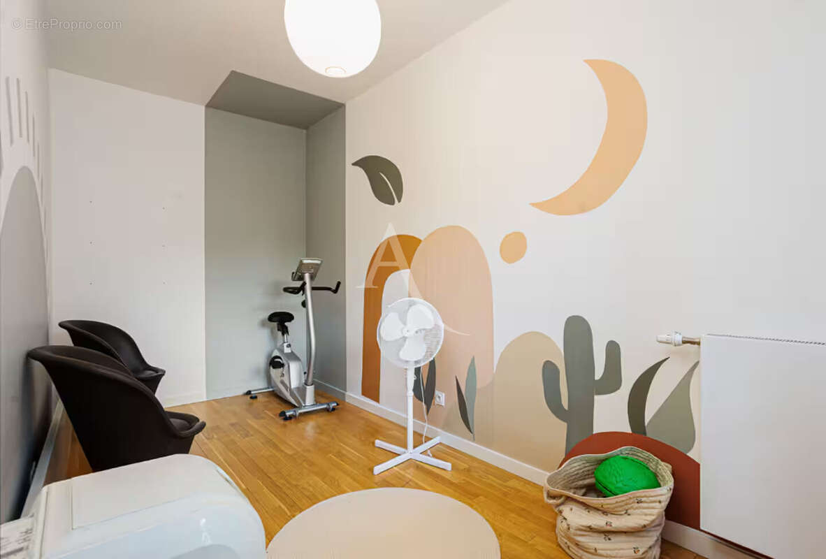 Appartement à SURESNES