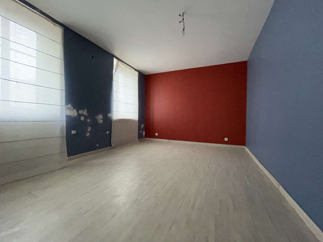 Maison à GROSTENQUIN