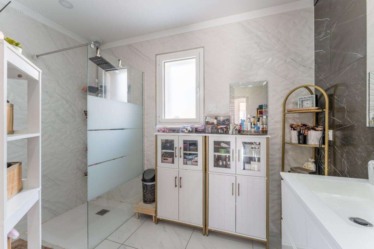 Maison à COULOUNIEIX-CHAMIERS