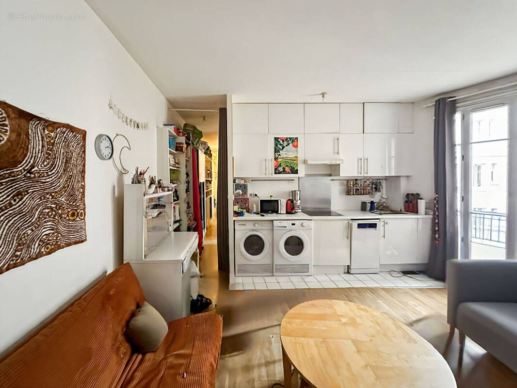 Appartement à PARIS-18E