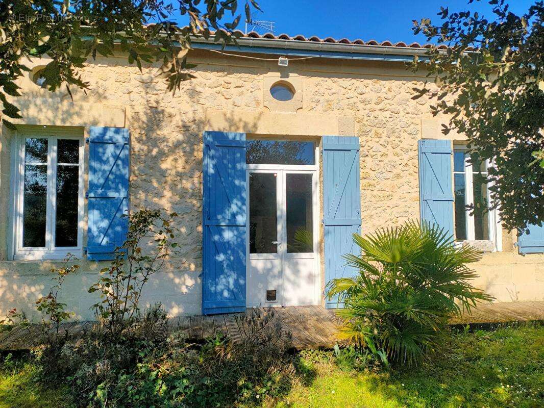 Maison 125 m² + dependance 115 m² + chalet 20 m² + piscine avec terrain 4387 m² - photo 2