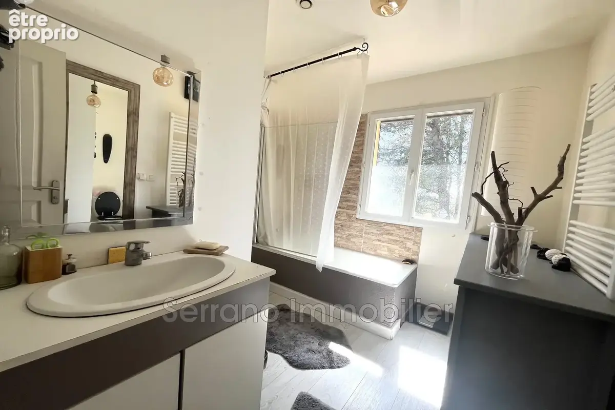 Maison 87 m² à Beaucaire  - photo 7