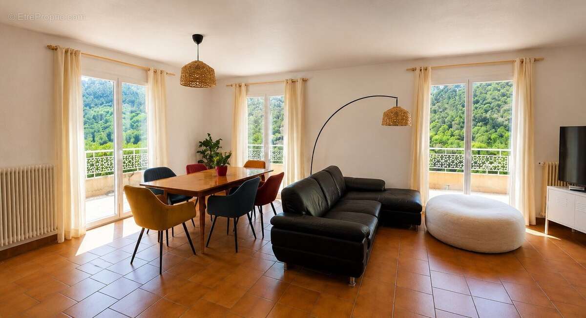 Maison à TOURRETTE-LEVENS