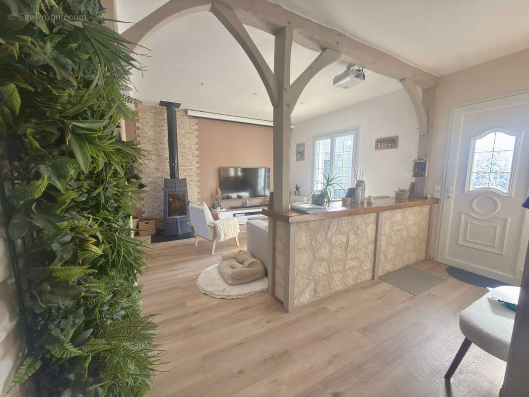 Maison à SAINT-BRANCHS