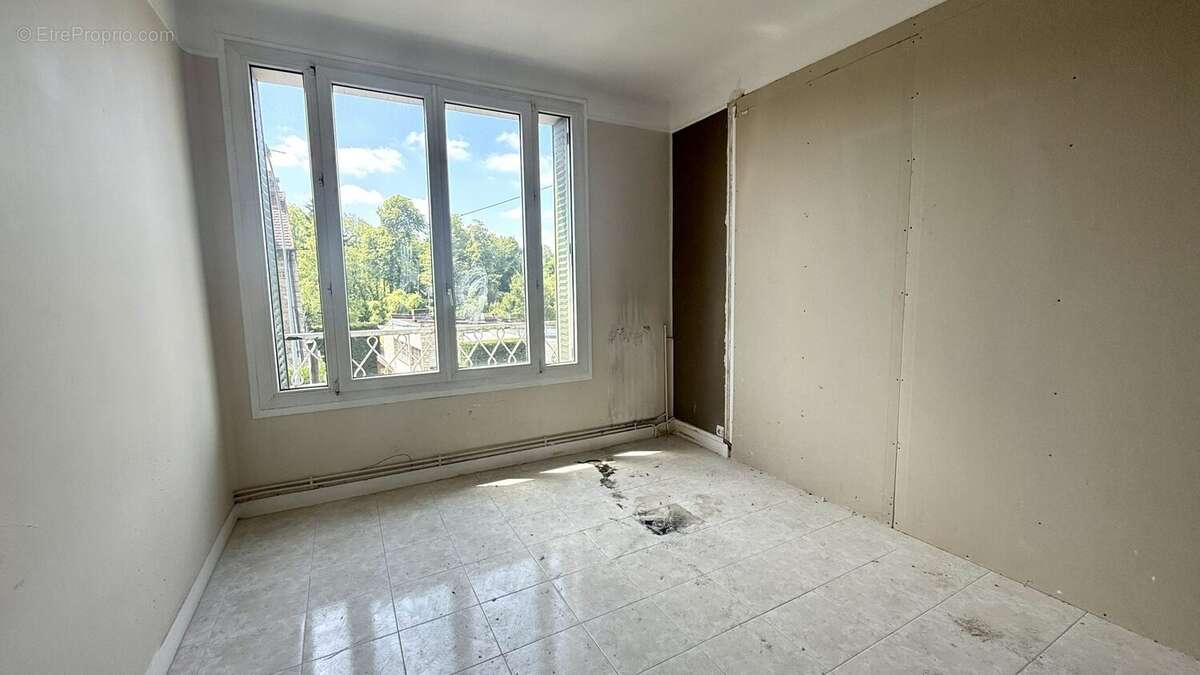 Maison à MEZY-SUR-SEINE