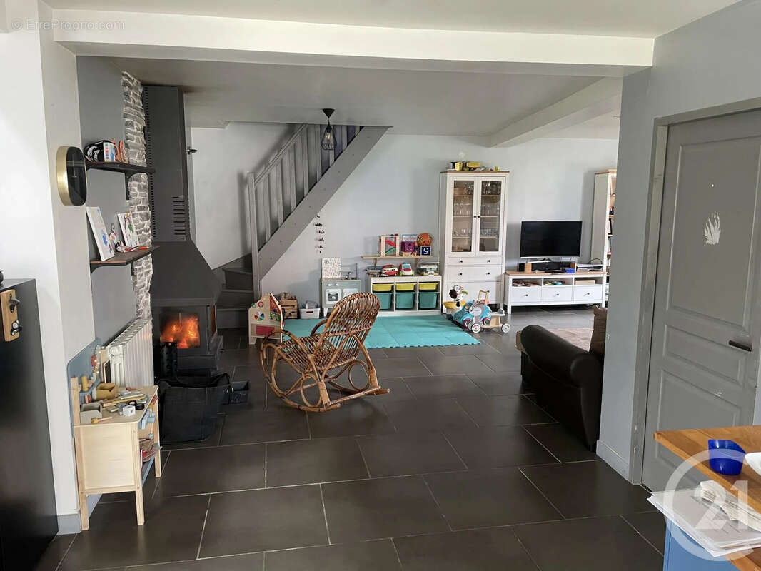 Maison à MONTIERAMEY