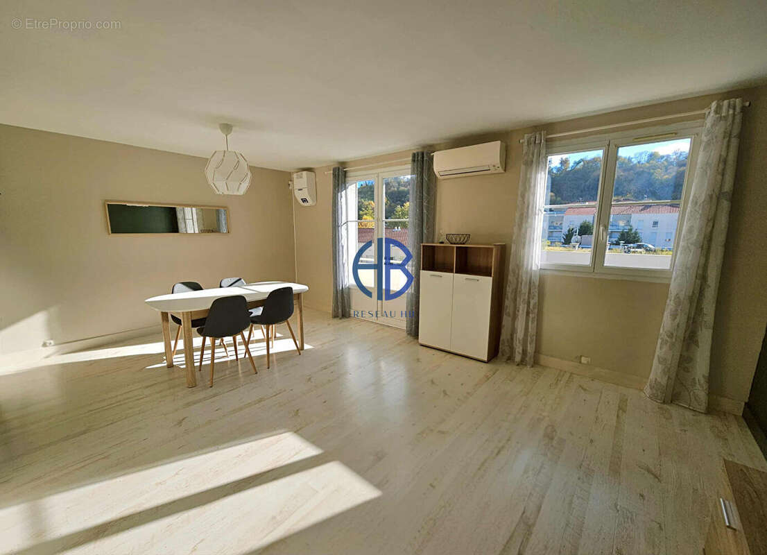 Appartement à BOURGOIN-JALLIEU