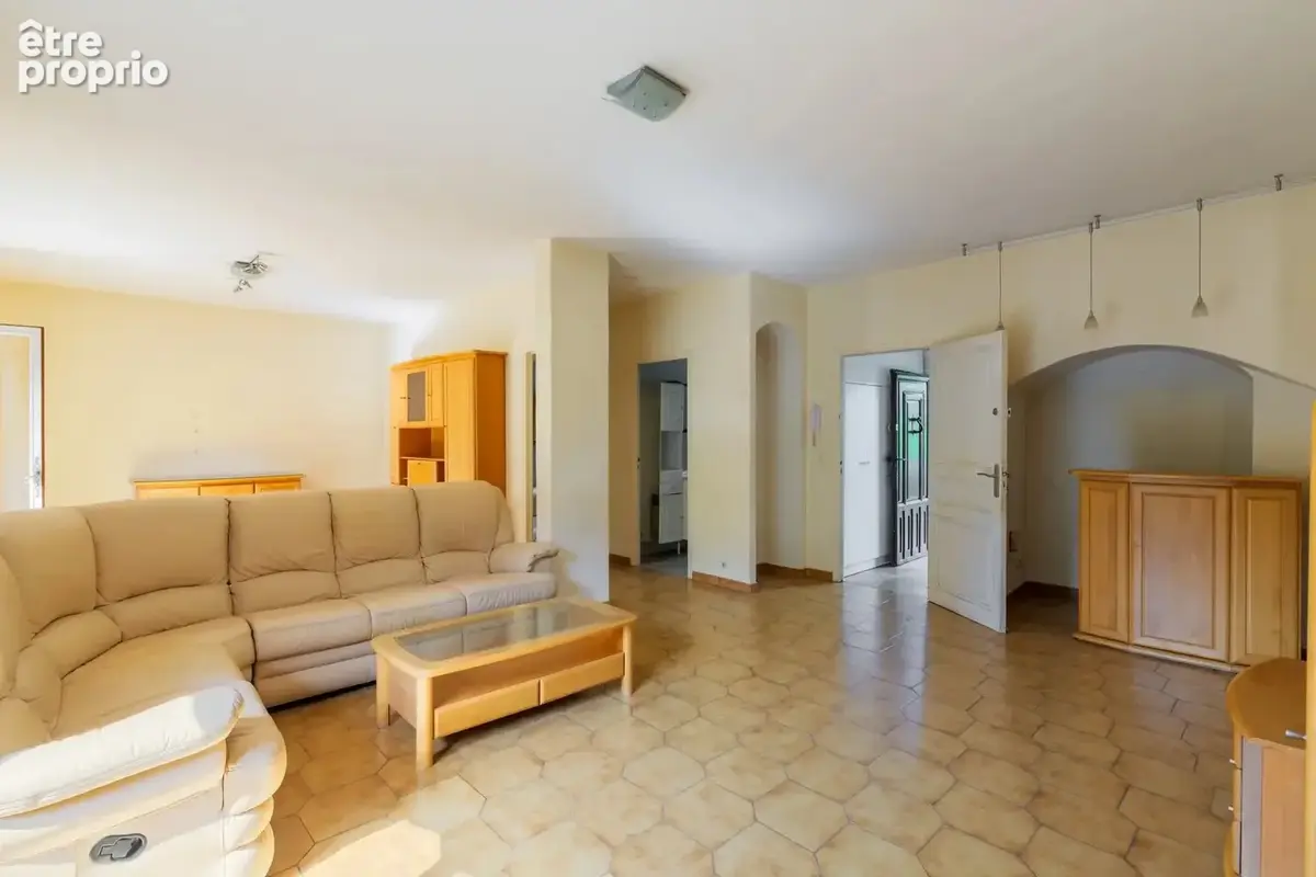 La Colle sur Loup - Une maison, 2 espaces de vie et de nombreuses possibilités - photo 7