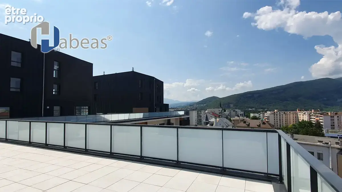 Appartement à VILLE-LA-GRAND