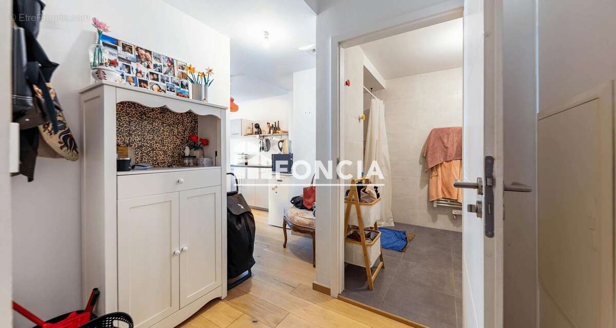 FONCIA STRASBOURG – Studio de 30 m² loué 4 944 €/an HC dans une résidence rénovée en 2019 avec ascenseur et terrasse collective. - photo 5