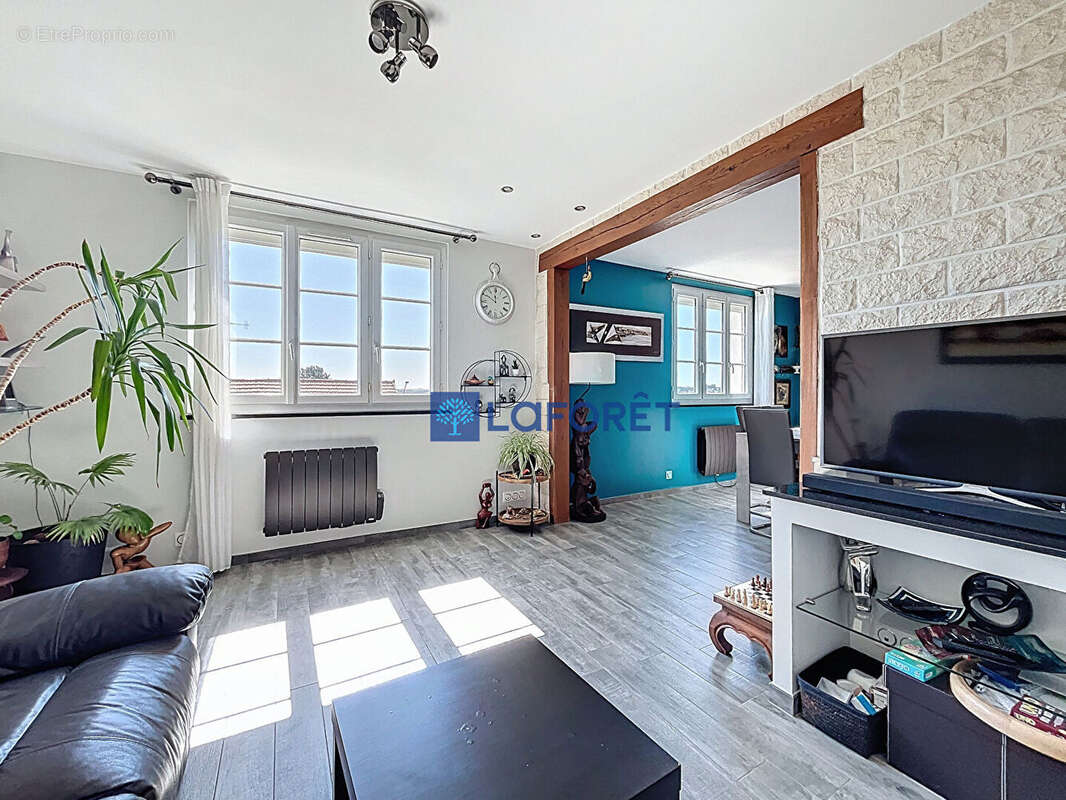 Maison à SAVIGNY-SUR-ORGE