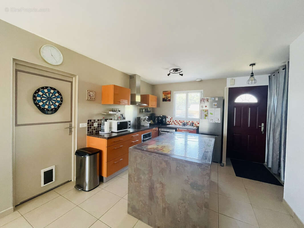 Maison à NEUVILLE-DE-POITOU