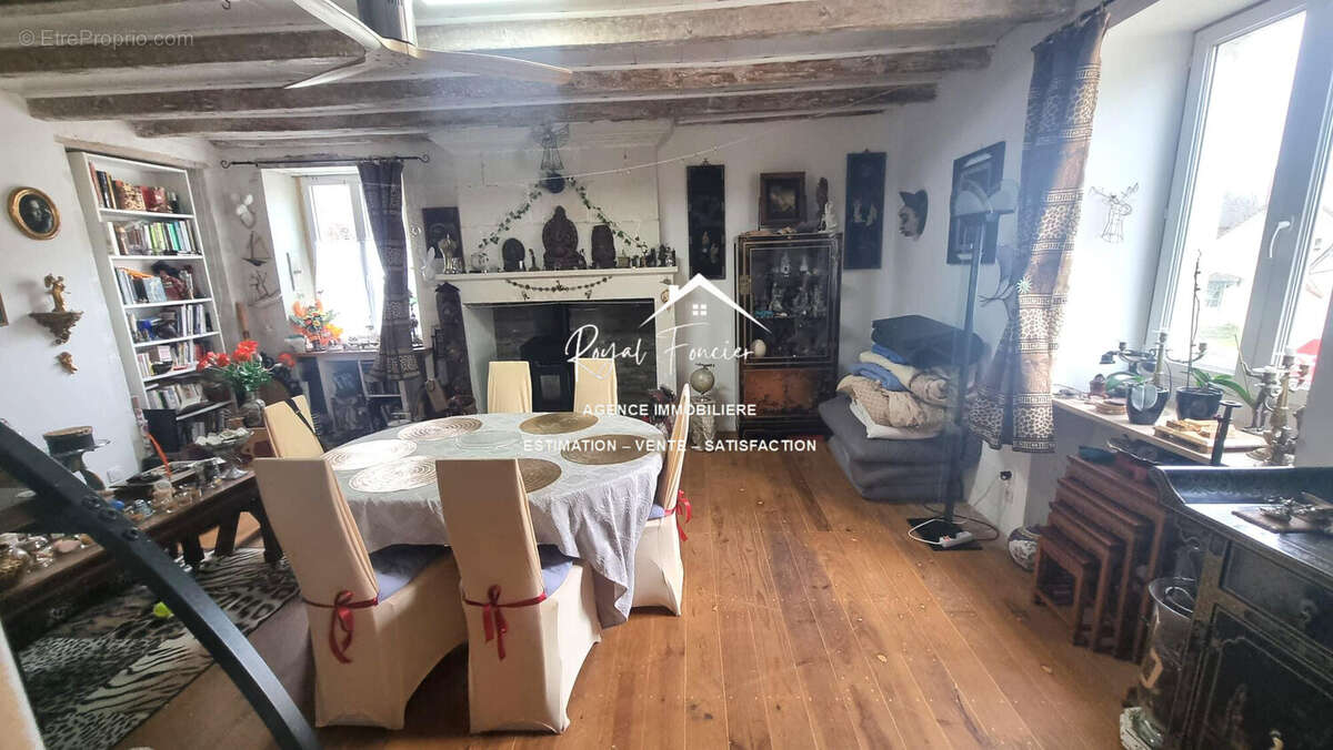 Maison à MAIRE