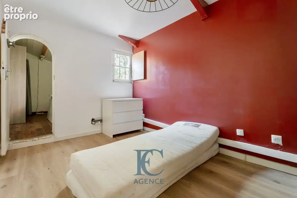 Maison avec local professionnel de 125 m2 au Port d'Alon - photo 5