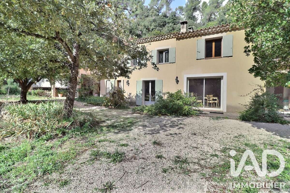 Maison 117 m² à Cuges-Les-Pins  - photo 3
