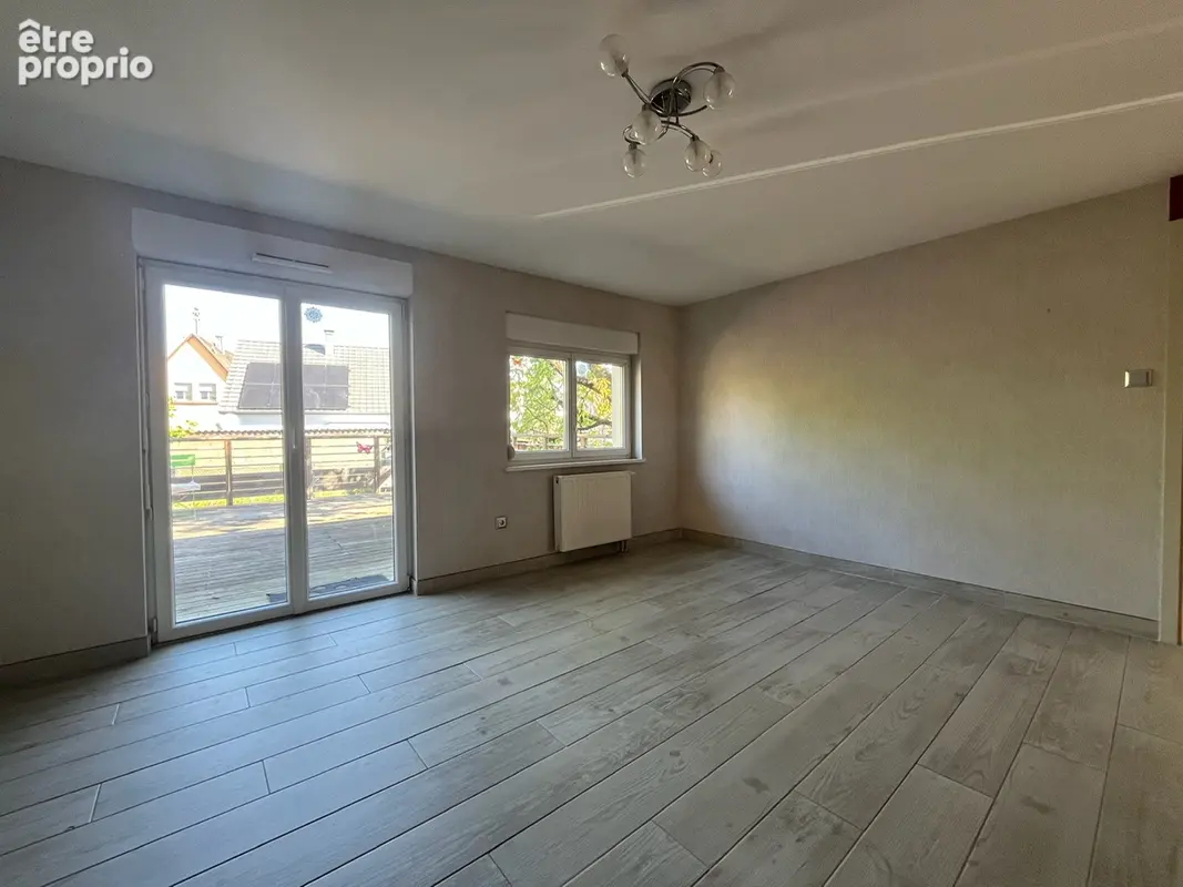 Maison individuelle de 134 m² sur 7,52 ares à Wittisheim - TERRASSES - GARAGES - photo 2