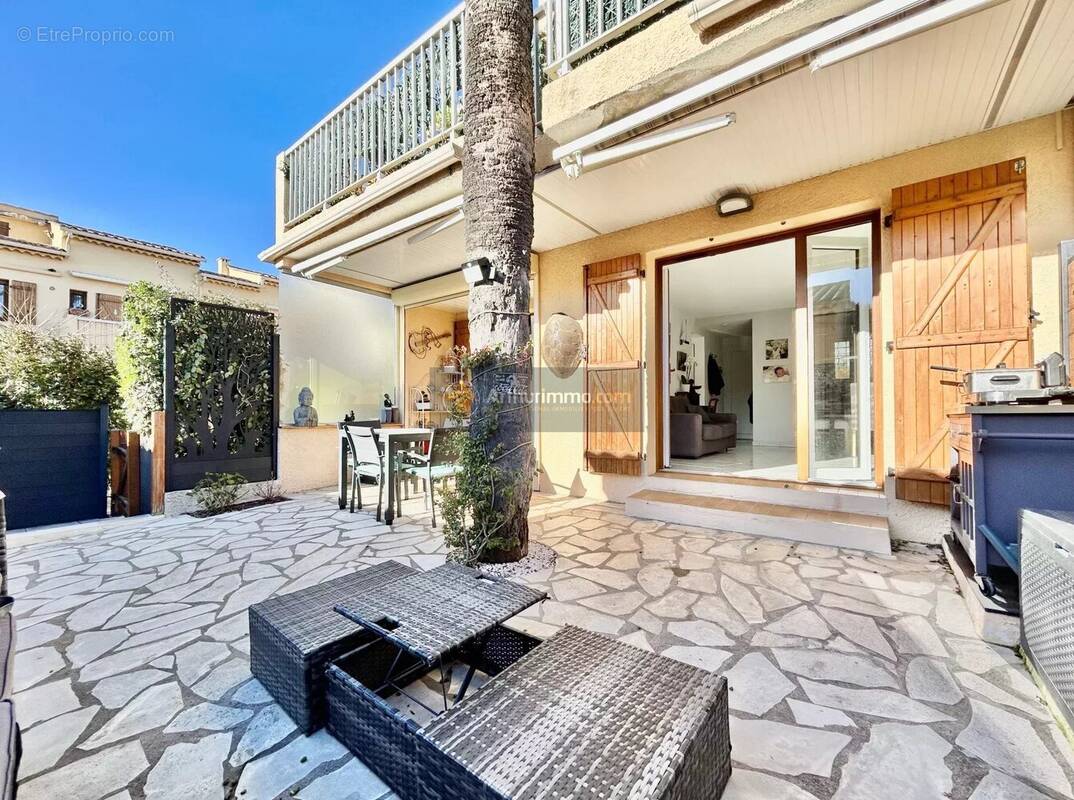 Appartement à FREJUS