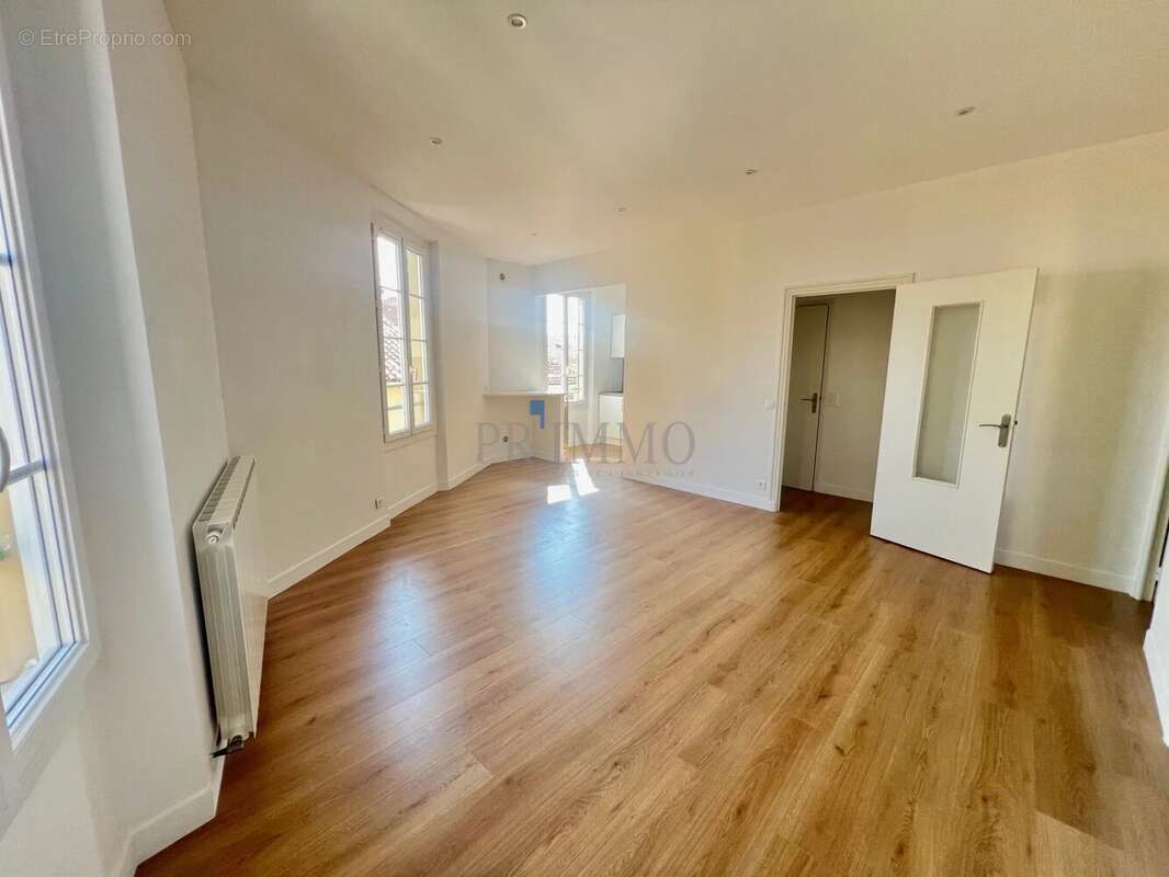 Appartement à FREJUS