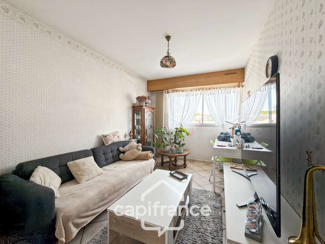 Duplex coup de coeur- l'espace d'une maison en appartement-2 caves et parking en sous sol - photo 9