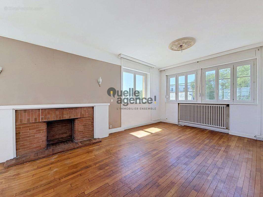 Appartement de caractère de 117 m² avec jardin privatif, garage/box et cave – Quartier Saint-Marc - photo 2