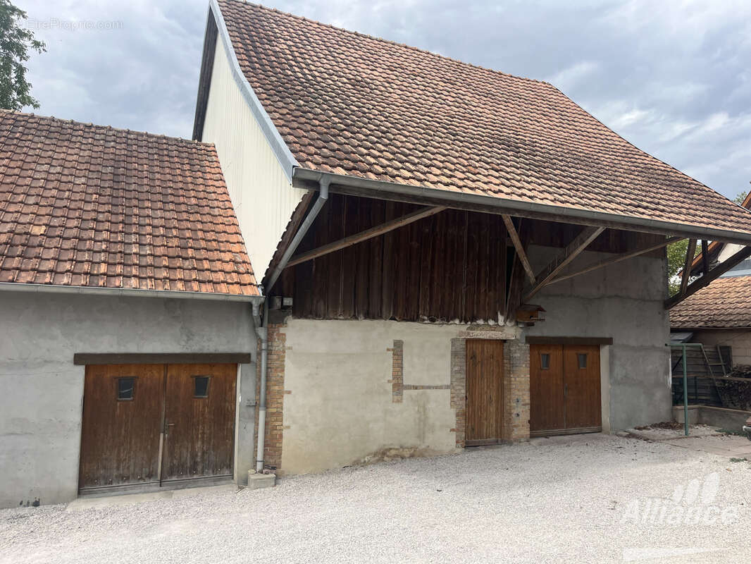 Maison à Suarce sur un terrain 3038 m22 - photo 4
