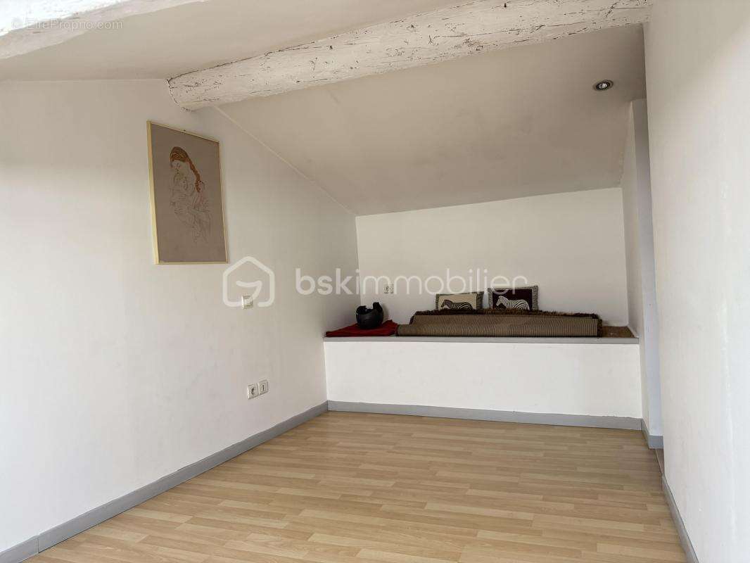 Appartement à LEZIGNAN-CORBIERES