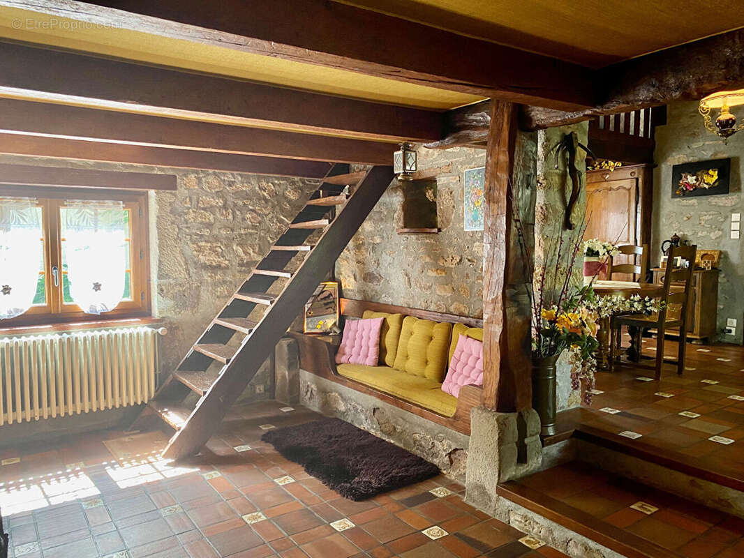 Maison à TOULON-SUR-ARROUX