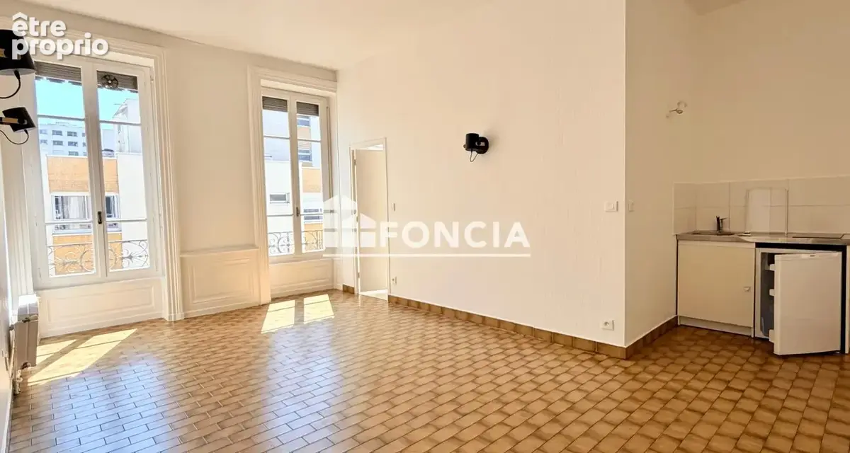 Exclusivité Lyon 6 - T3 avec 1 chambre et 1 bureau - photo 2