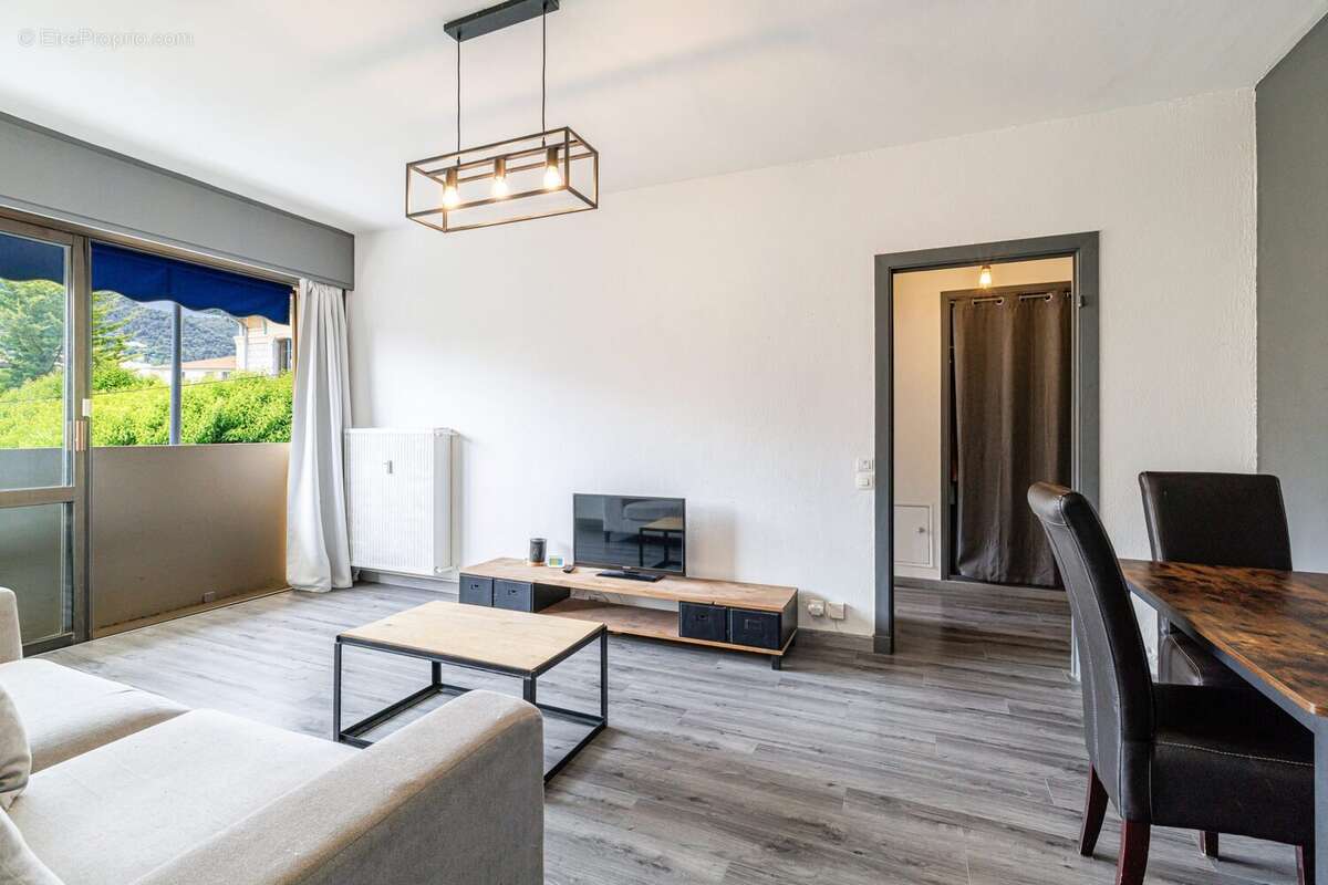Appartement à VENCE