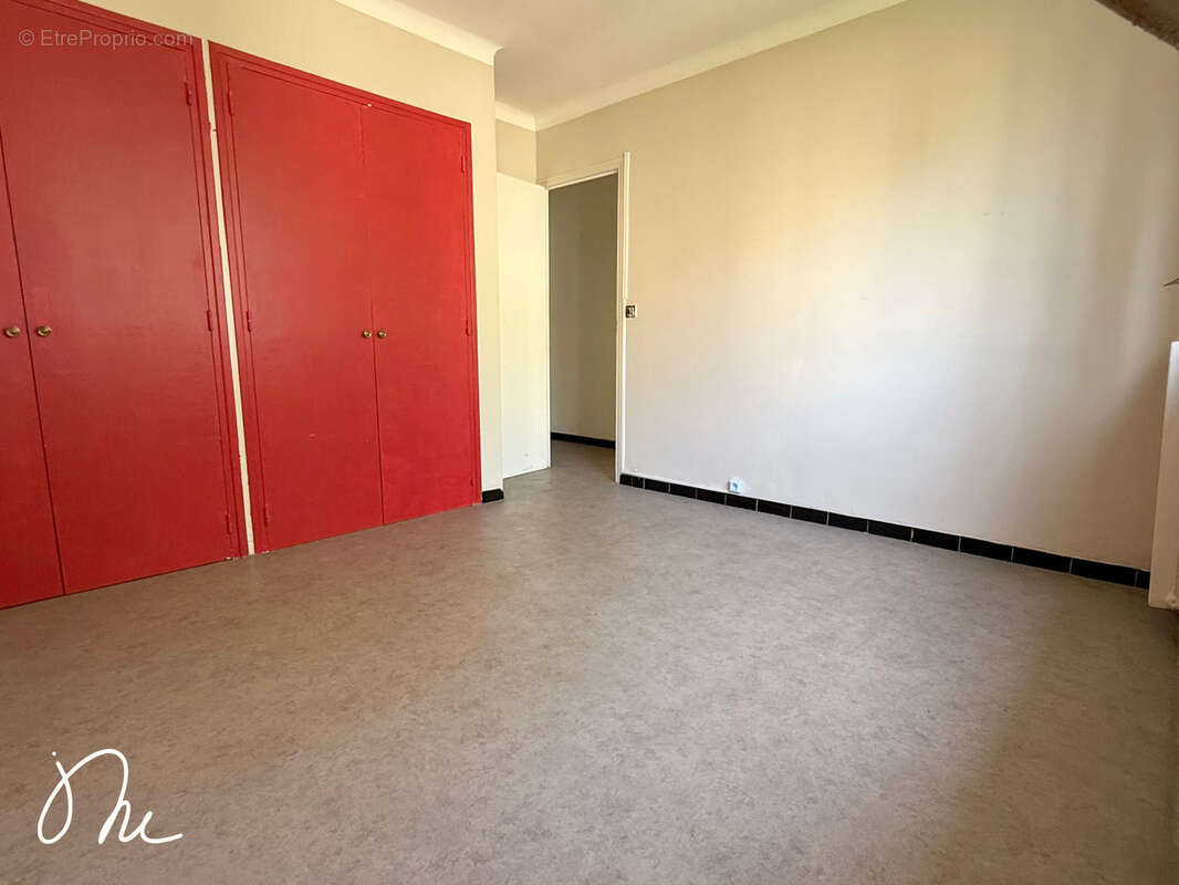 Appartement 2 pièces avec balcon, cave et stationnement libre - photo 7