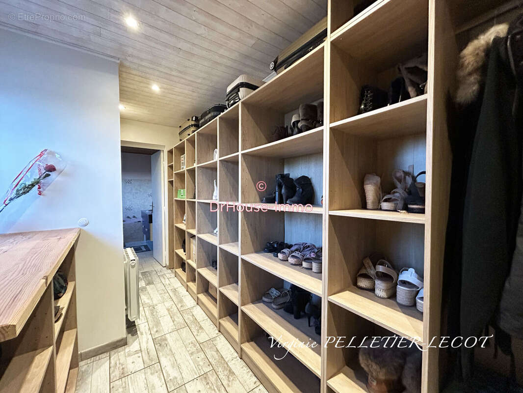 Maison à VOUILLE-LES-MARAIS