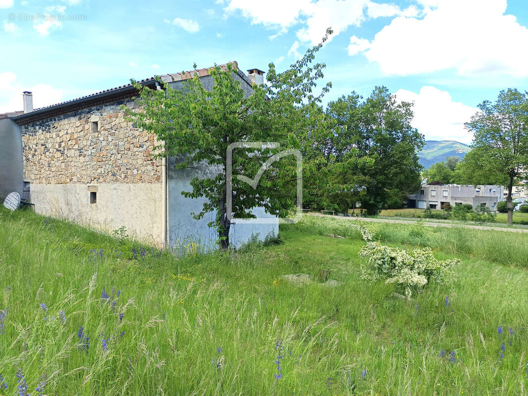 Maison à rénover sur terrain de 1050 m2 - photo 14