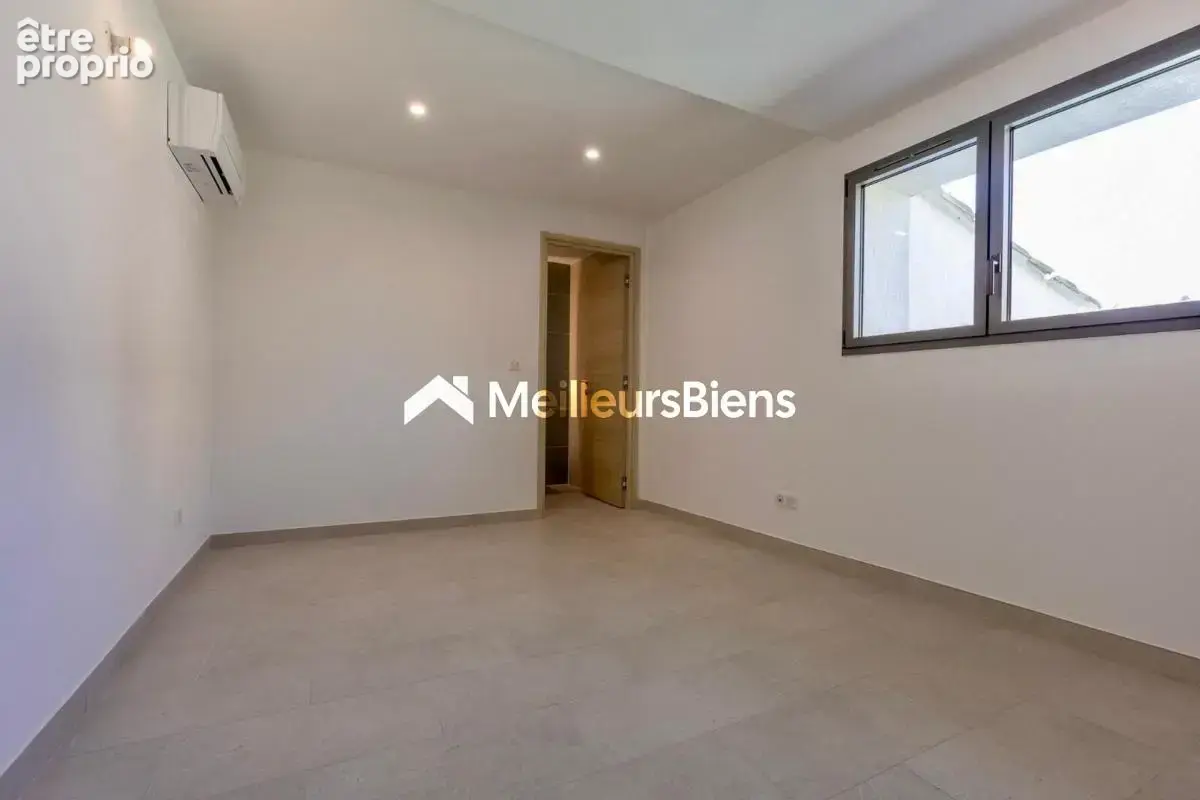 Golfe de Saint-Tropez - Les Issambres -Appartement 100m2 rez de jardin vue mer & mer à pied ! - photo 12