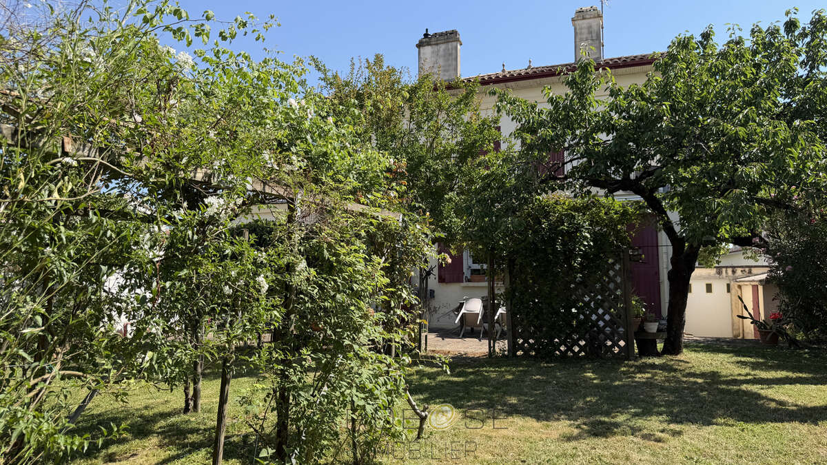 Centre ville belle maison 'année 30' avec jardin et garage . - photo 27