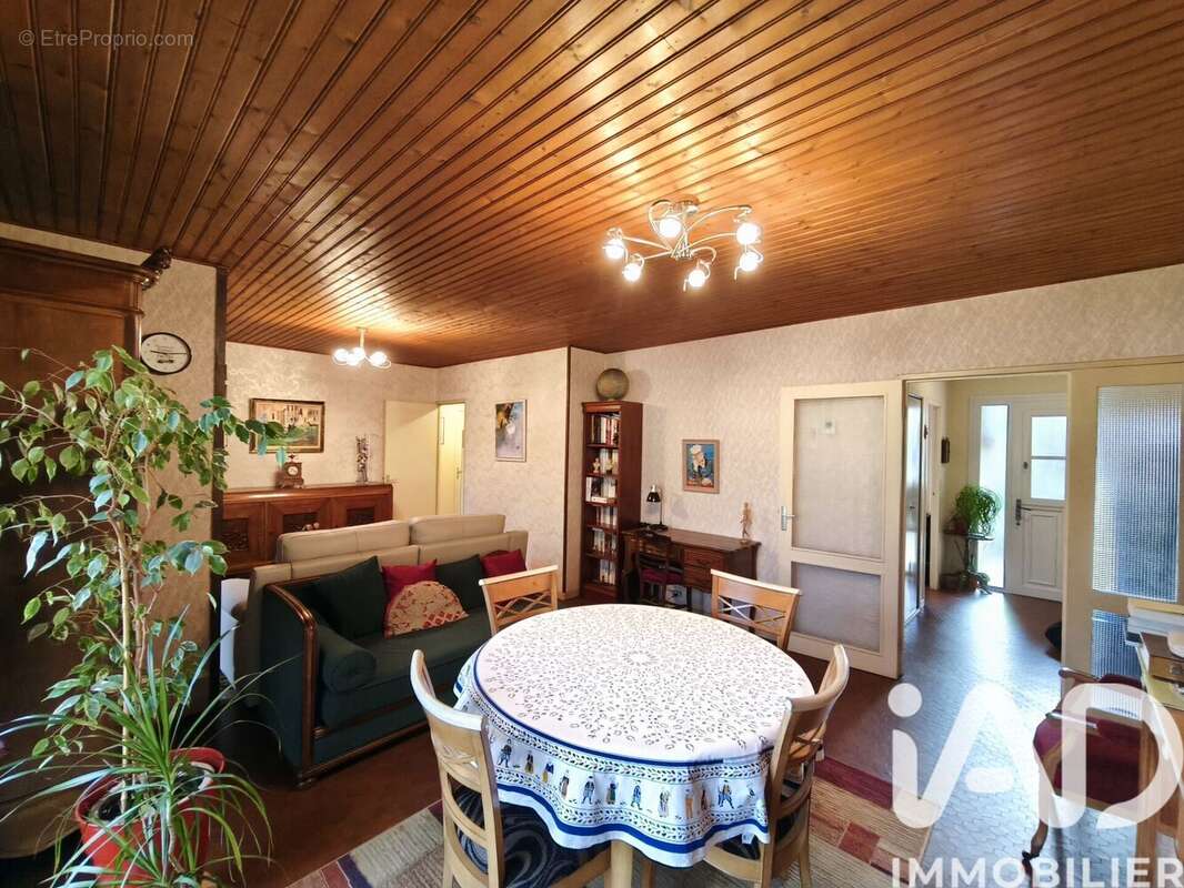 Photo 3 - Maison à COURNON-D'AUVERGNE