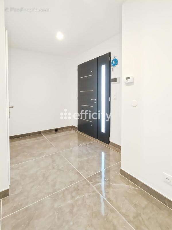 Maison à DOMPIERRE-SUR-MER