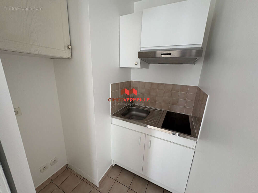 Appartement à VOISINS-LE-BRETONNEUX