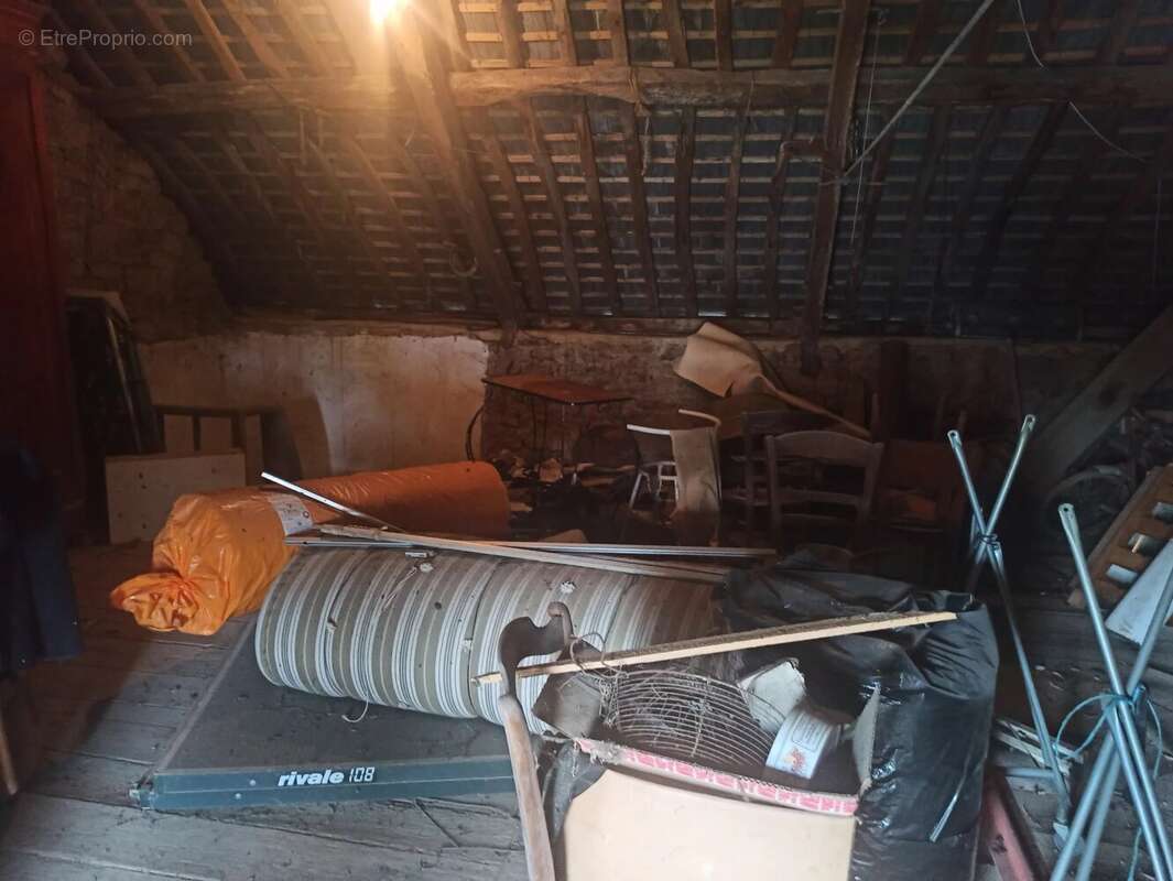 Maison à SAINT-SAMSON-SUR-RANCE