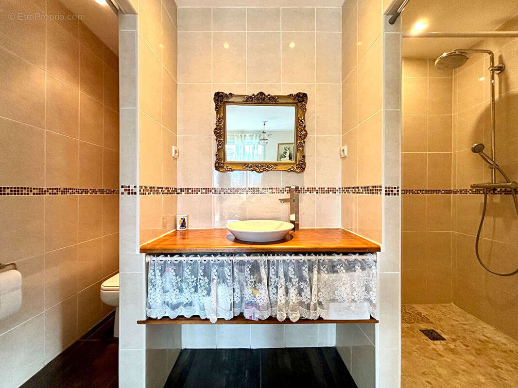 Maison à BLANQUEFORT