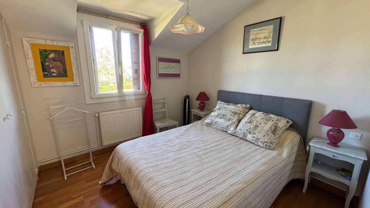 Maison à FONTAINE-LE-COMTE