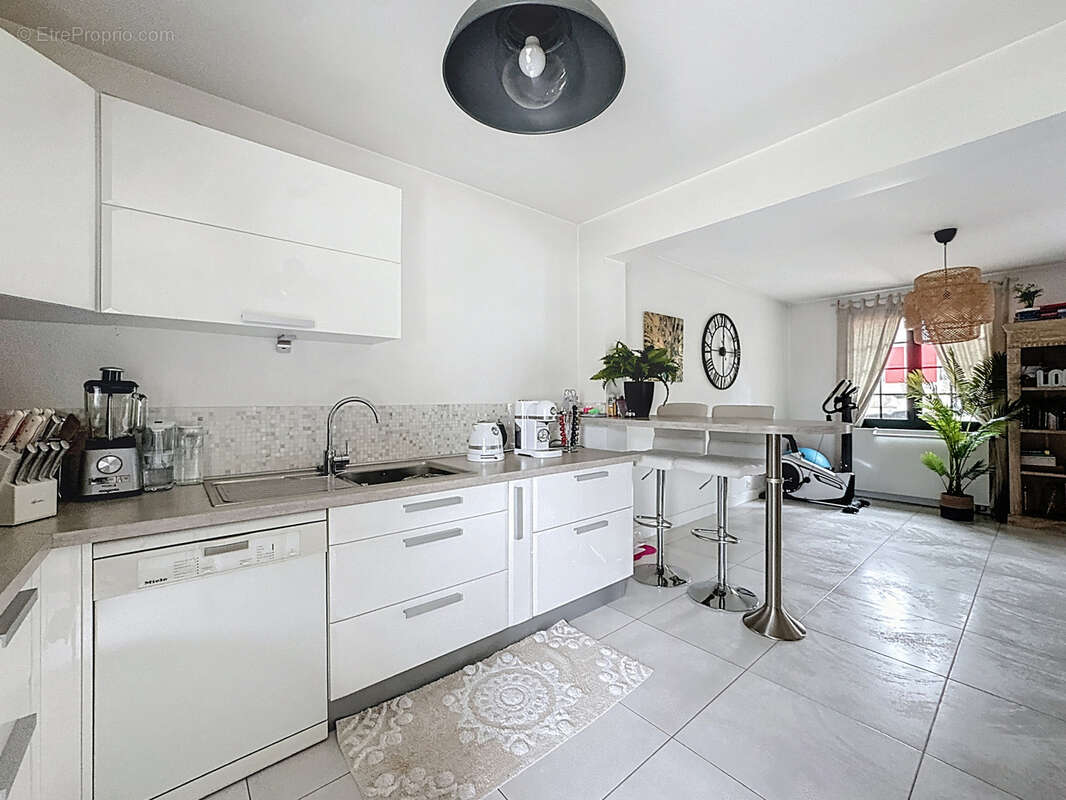 Maison à PARAY-VIEILLE-POSTE