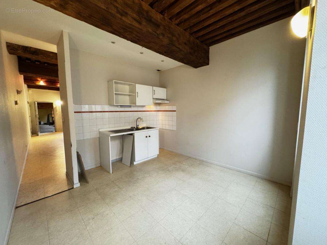 Appartement à PONT-DE-VAUX