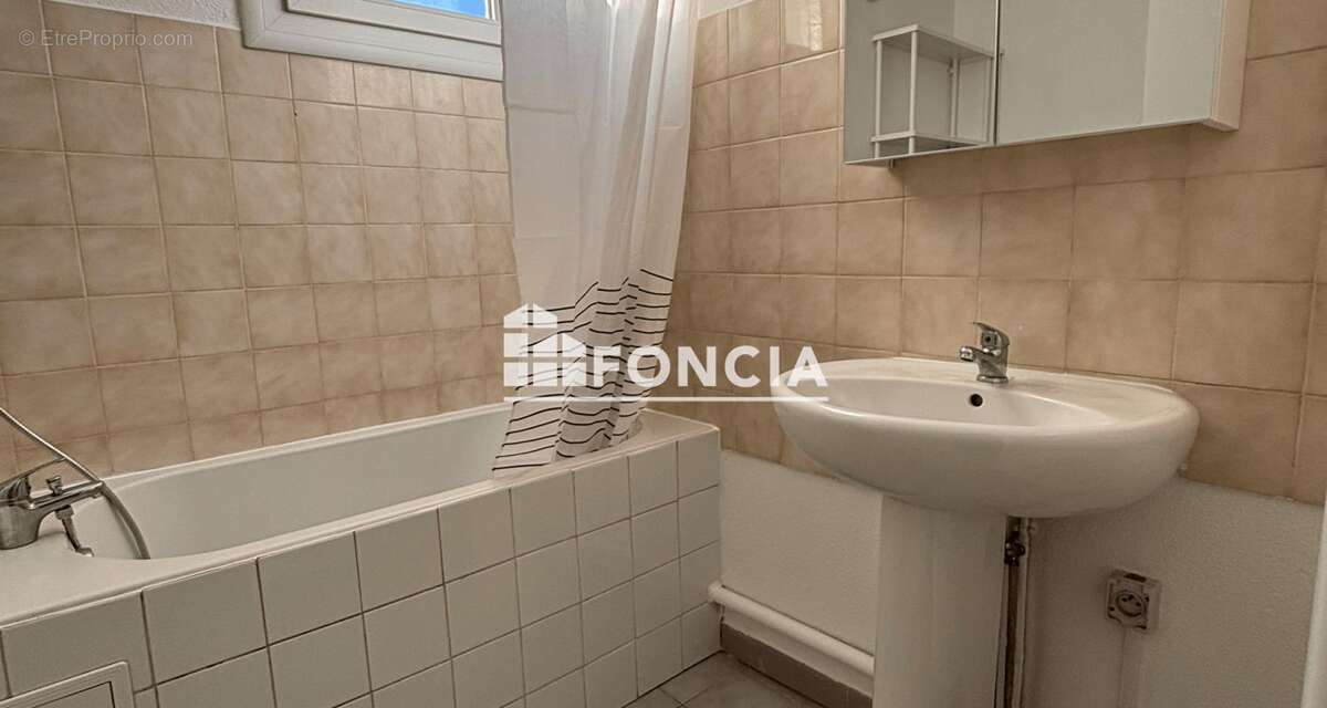 Appartement à LUNEL