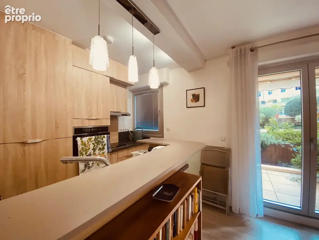 A vendre  2 p 57 m2  hesperides roy rene aix en provence - photo 5