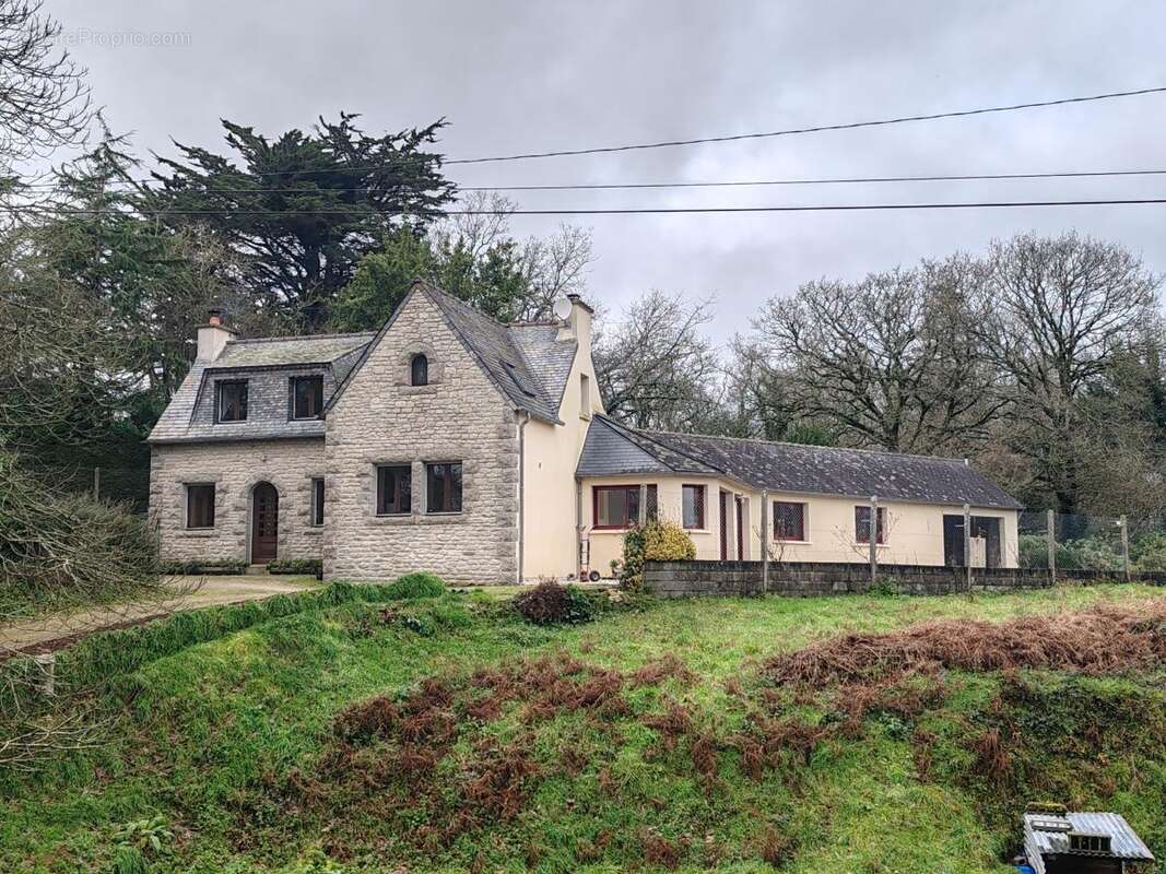 Maison à PLEYBER-CHRIST