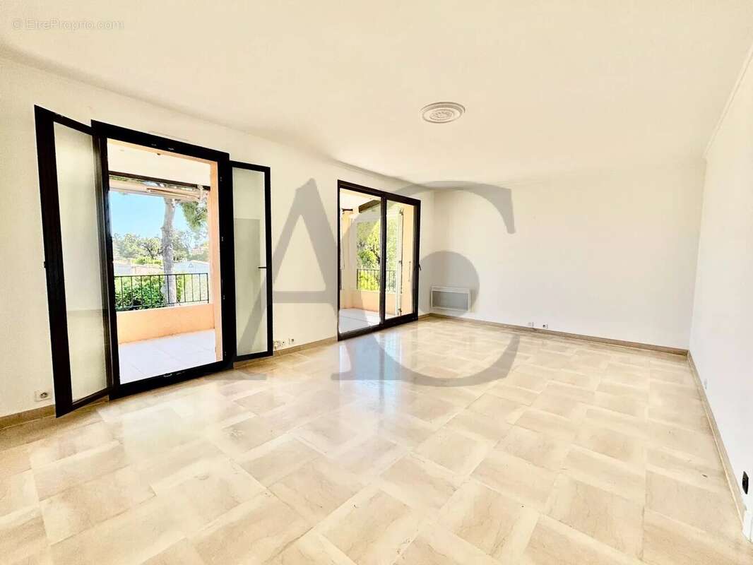 Appartement à VILLENEUVE-LOUBET